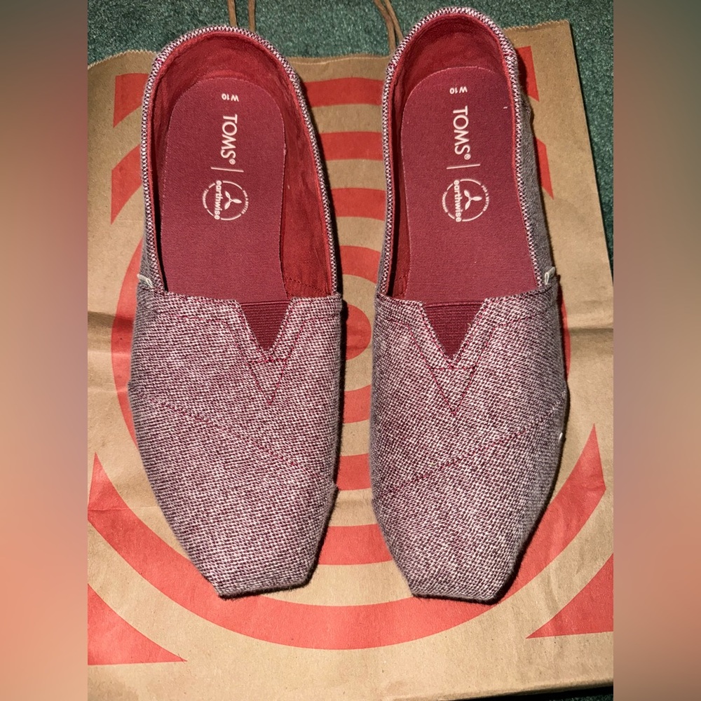 TOMS burgundy herringbone (used), size 10
